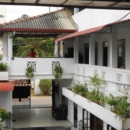 Shanith Guesthouse نيجومبو المظهر الخارجي الصورة