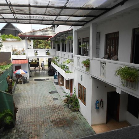 Shanith Guesthouse نيجومبو المظهر الخارجي الصورة