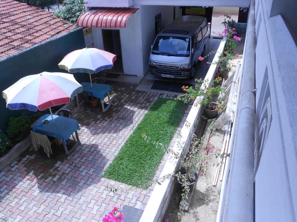 Shanith Guesthouse نيجومبو المظهر الخارجي الصورة